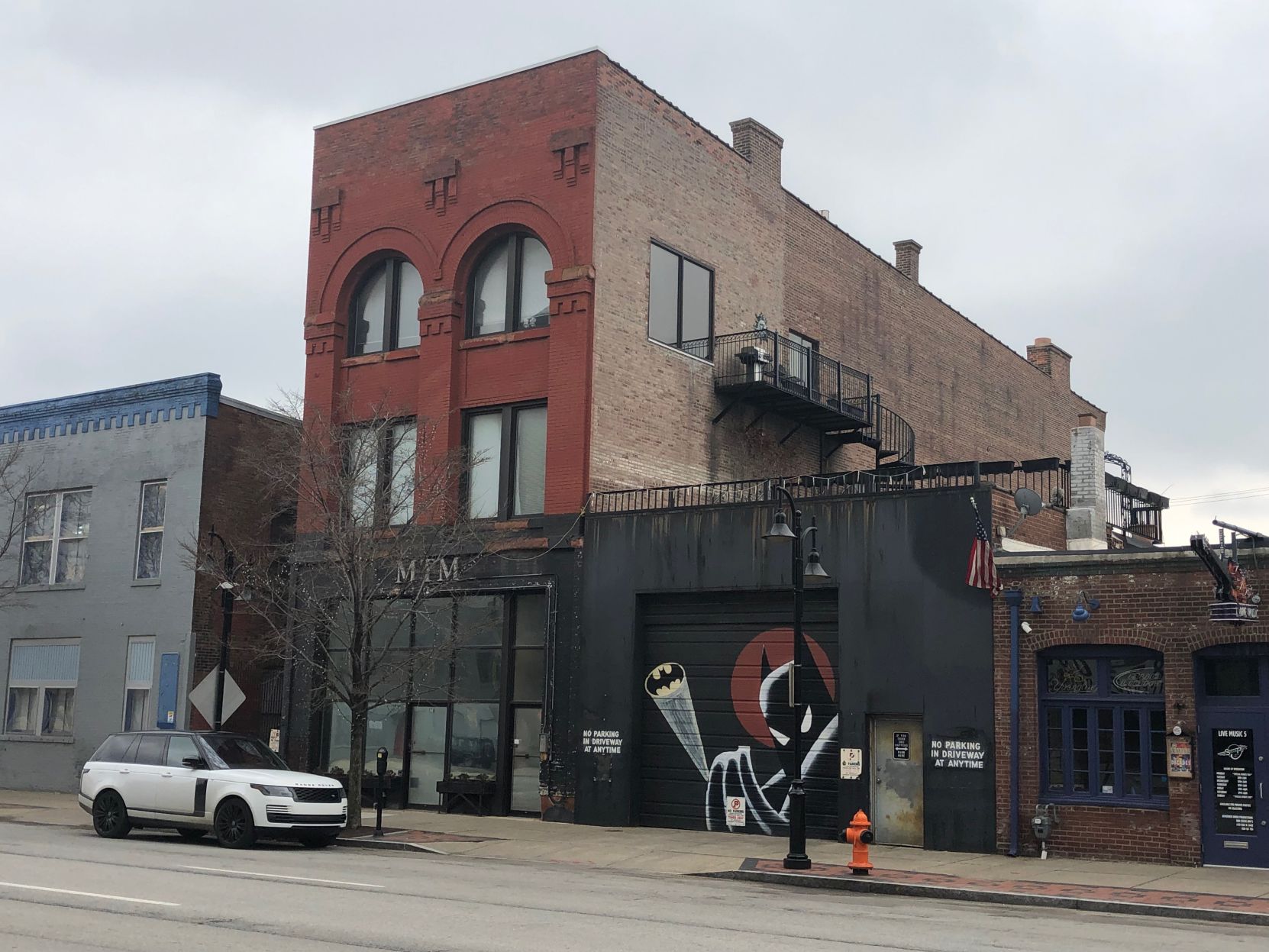 Buzz Advertising Building on East Main Street before renovations